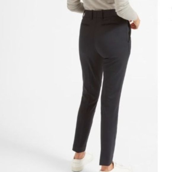 Everlane Black Ankle Pants - Picture 3 of 13